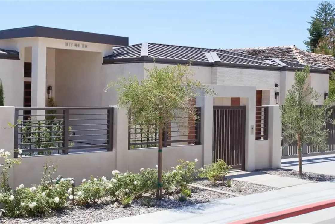 Seaside High-Tech Home