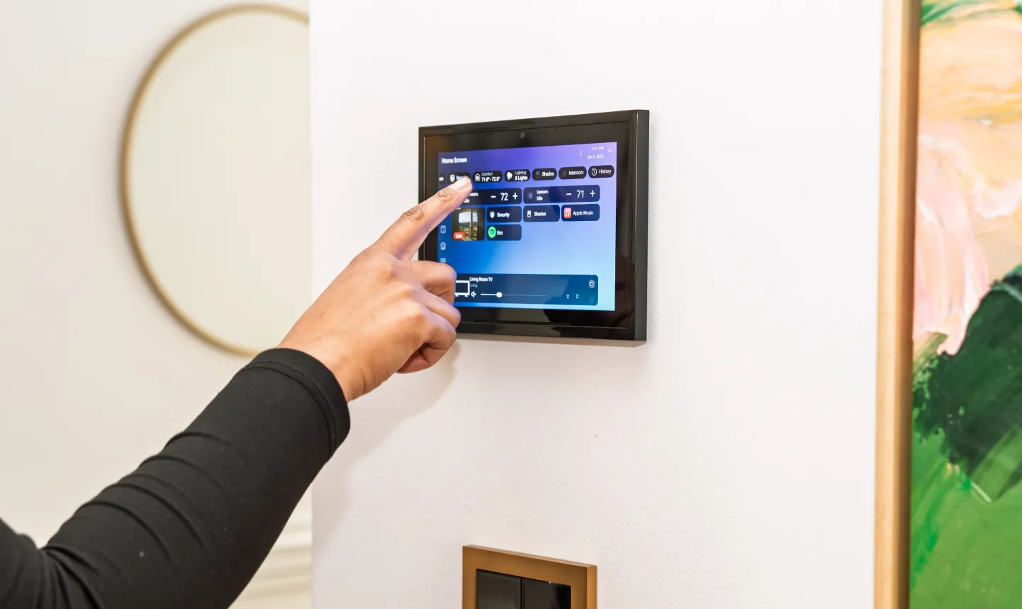 T5 screen mounted on a wall